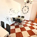 Stunning Sea View 2-bedroom Near Apartamento